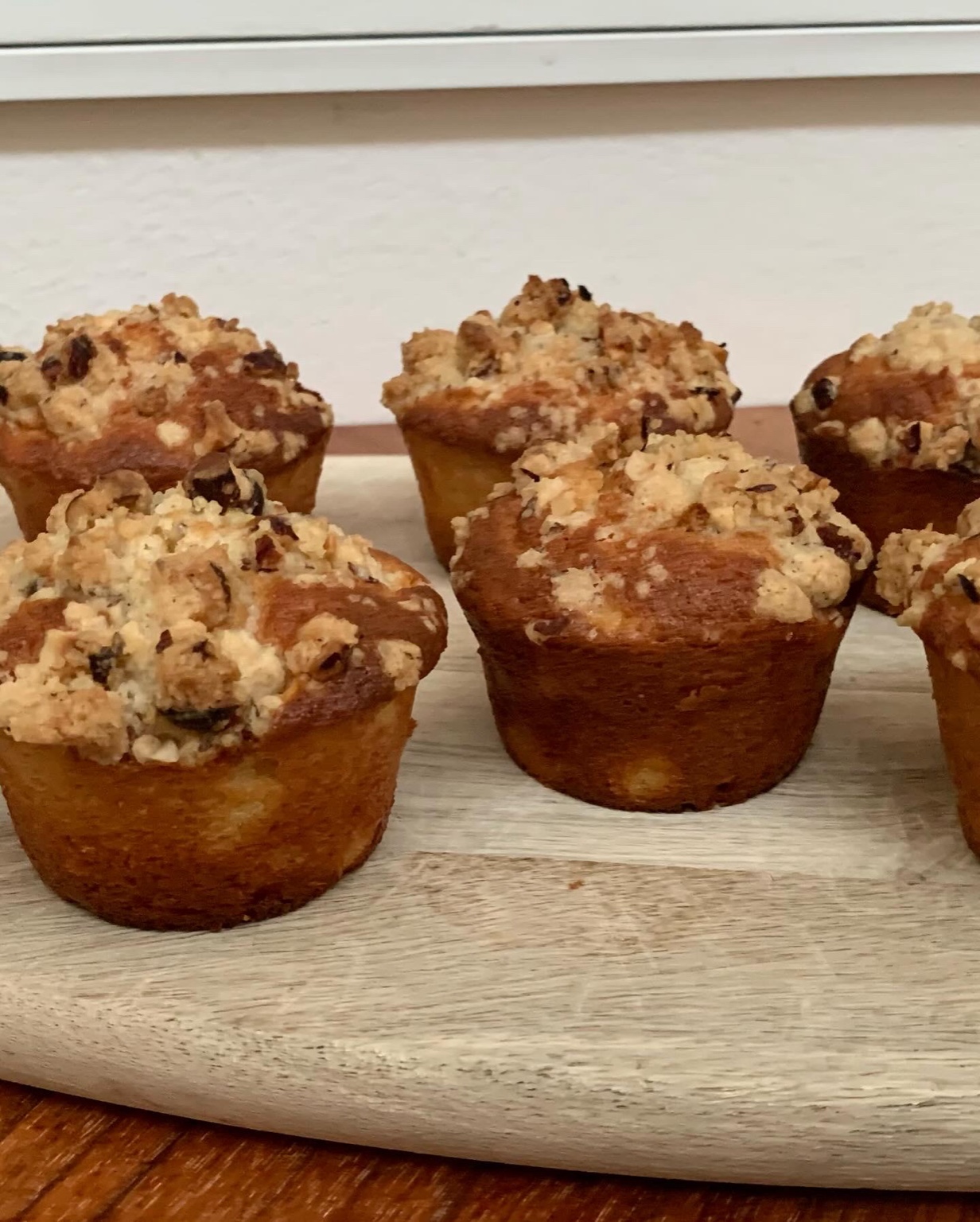 Cupcake à la pêche avec crumble de noisettes