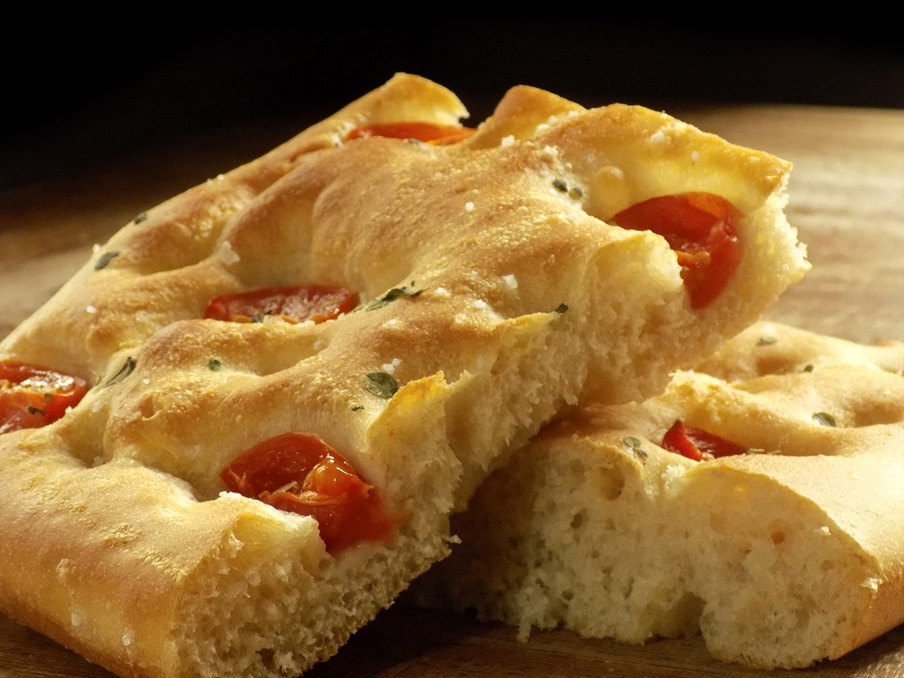 Focaccia maison avec romarin